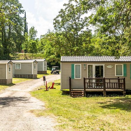 Camping Les Rives Du Lac De Vinca Exteriér fotografie