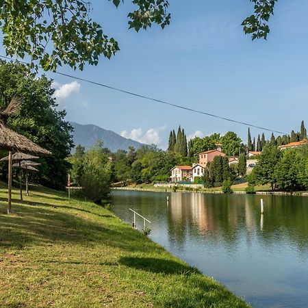 Camping Les Rives Du Lac De Vinca Exteriér fotografie