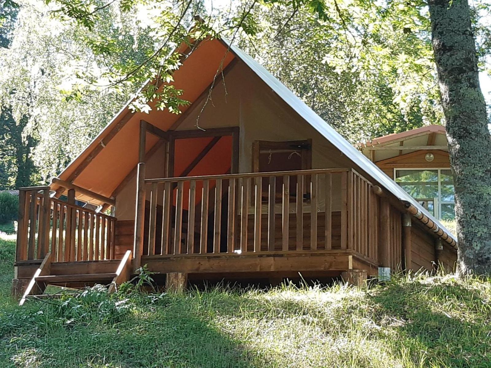 Camping Les Rives Du Lac De Vinca Pokoj fotografie